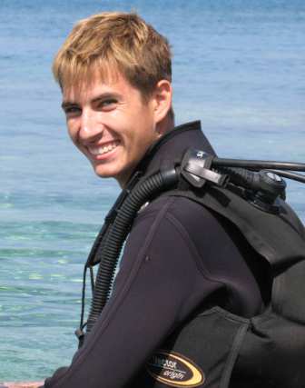 become a padi scuba instructor in cyprus with easy divers. padi internship with scuba internship.