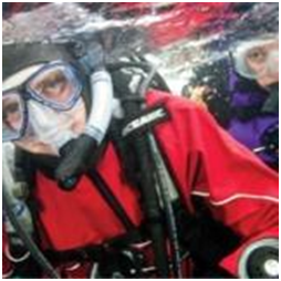During your PADI Dry Suit Diver Specialty course, you'll not only cover the background knowledge related to dry suit diving, you'll get into confined water to put that theory into practice.